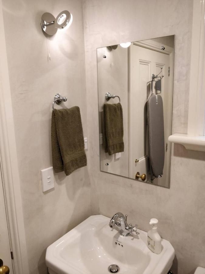 Tiny House In The Sky Hotel Dunedin Ngoại thất bức ảnh