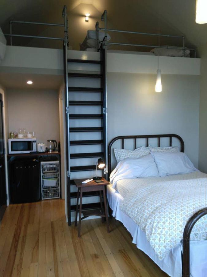 Tiny House In The Sky Hotel Dunedin Ngoại thất bức ảnh