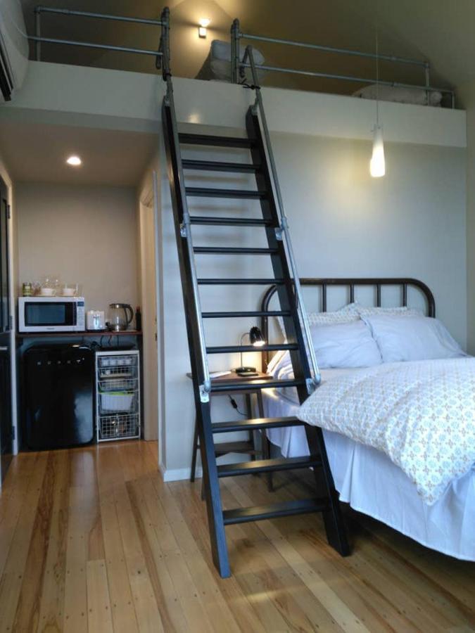 Tiny House In The Sky Hotel Dunedin Ngoại thất bức ảnh